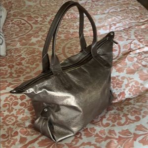 Stella dot pewter Metallic”How does she do it” bag